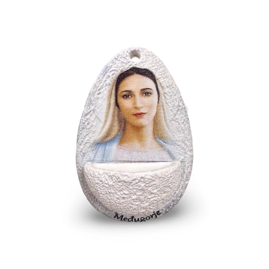 Portrait Queen of Peace Water Font