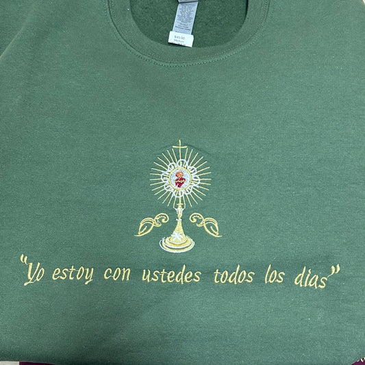 "Yo Estoy Con Ustedes Todos Los Días" Suéter Bordado por SCTJM