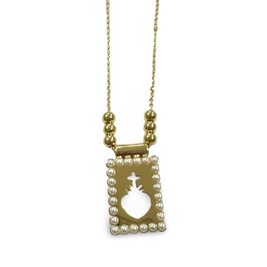 Gold-Sacred-Heart-Necklace-with-Pearl-Border-close-up