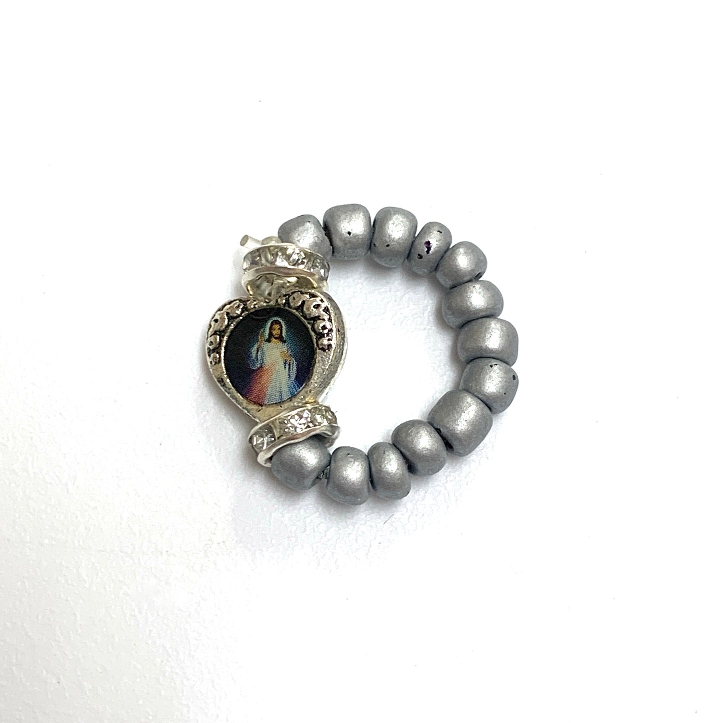 Beaded Ring with Queen of Peace Medal of Assorted Colors